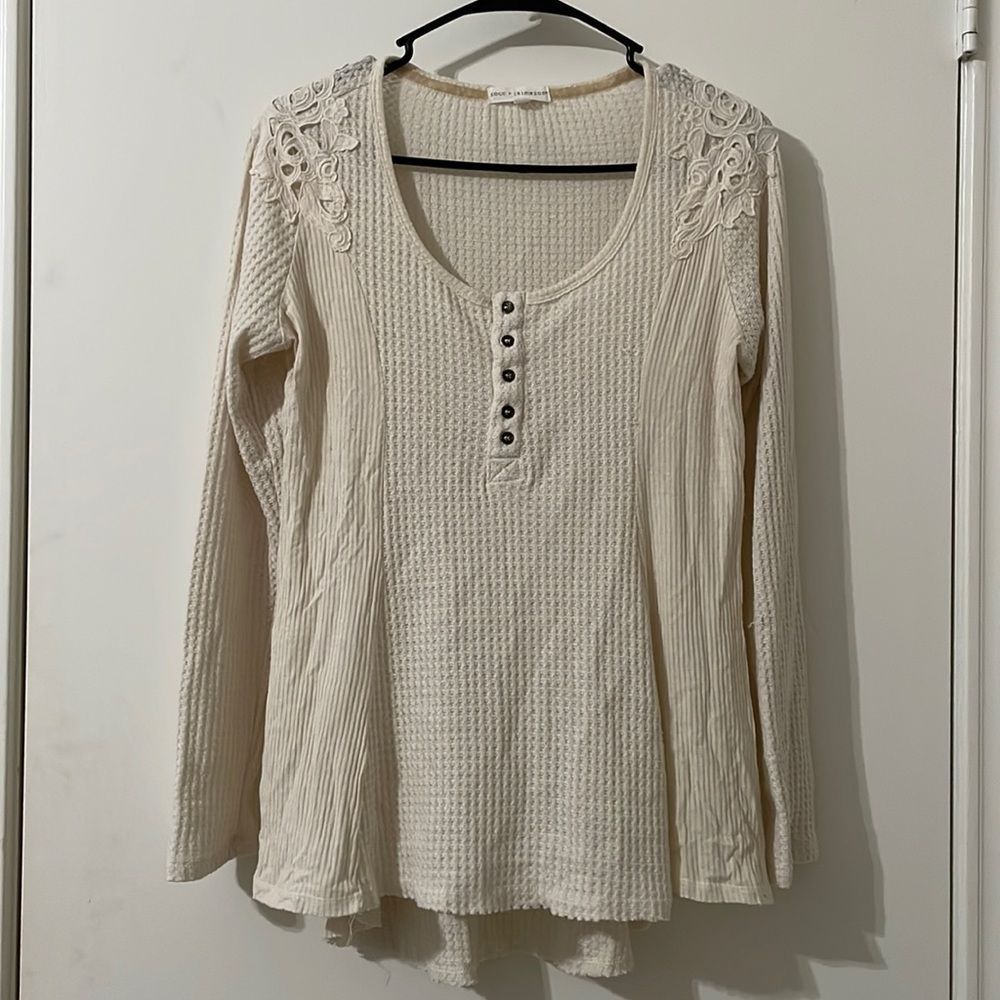 Coco + Jaimeson Top Size M